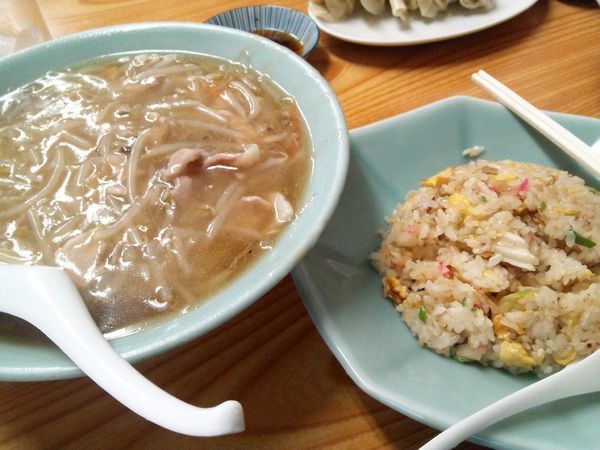「もやしそば+半チャーハン」@国龍の写真