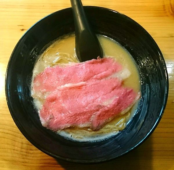 「チャーギュウ麺(黒醤油) 替え玉」@ラーメン 道玄の写真