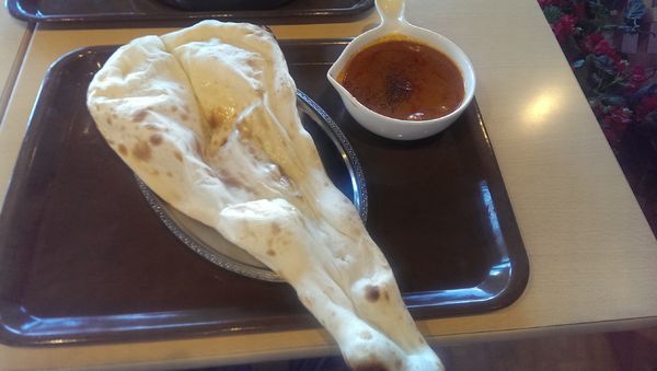 「チキンブーナ、プレーンナン」@CLASSICの写真