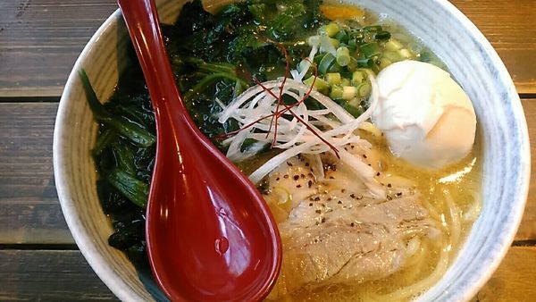 「ラーメン(醤油)ほうれん草増し」@麺屋夏鈴の写真