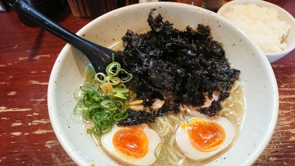 「岩のり味玉塩ラーメン(950円)+半ライス(100円)」@信楽茶屋 横浜鶴見本店の写真