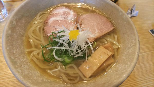 「塩らーめん」@山﨑麺二郎の写真