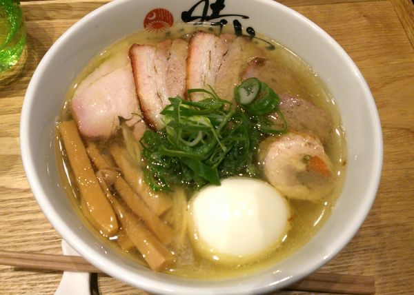 「塩そば＋特製トッピング　820＋300円」@中華蕎麦 時雨の写真