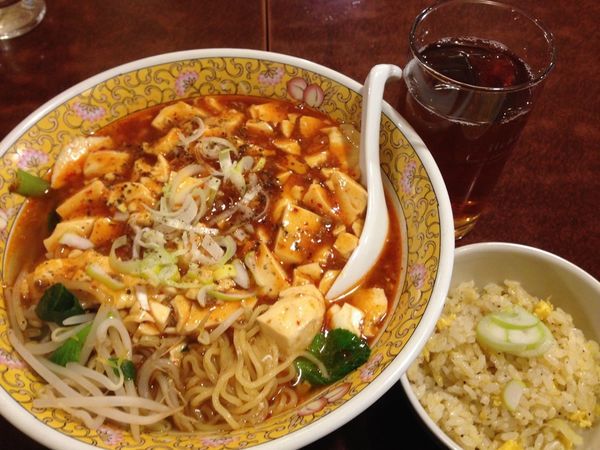 「麻婆メン＋半チャーハン」@チャイニーズレストラン  梅里の写真