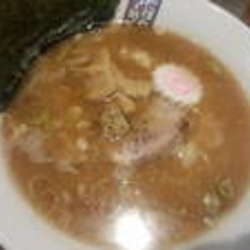 煮干しラーメン 730円とチャーシュー丼 300円