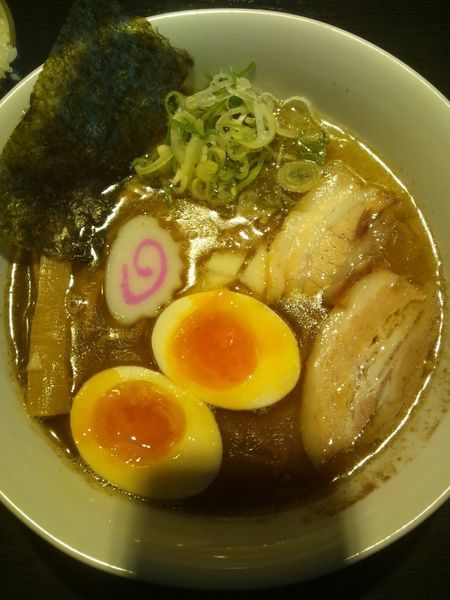 「鶏白湯（しょうゆ・味玉付き）」@麺の坊 晴天の写真