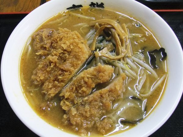 「かつ・みそラーメン（950円）」@東龍の写真