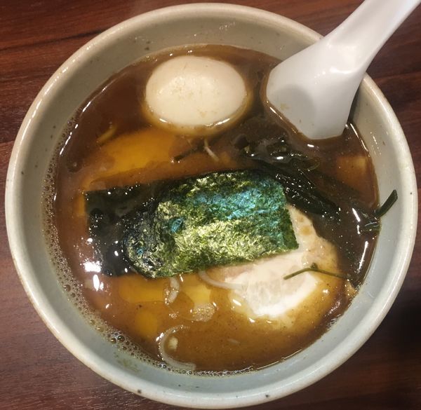 「味付け卵醤油らーめん」@歩の写真