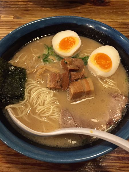 「特製ラーメン（醤油）」@九州らーめん もとまるの写真
