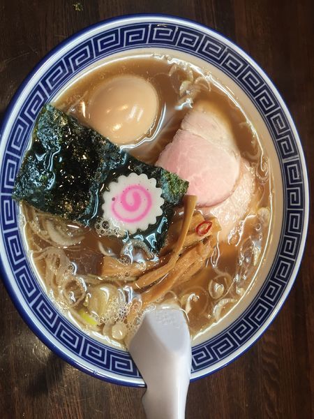 「醤油ラーメン＋味玉」@醤油ラーメン柴の写真