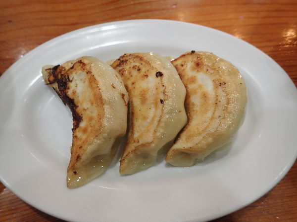 「餃子(3個)(300円→プレオープンで無料)」@佐野らーめん 麺屋 翔稀の写真