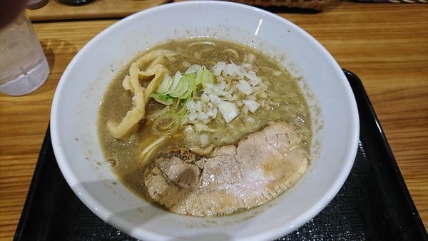 「半殺し(らーめんは82点)」@つけめん・らーめん・煮干そば 金狼の写真