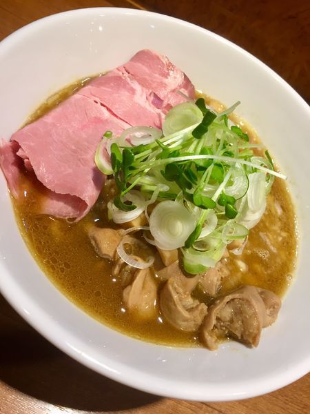 「【限定】牛まるちょうの鶏白湯カレーヌードル￥880」@寿製麺よしかわ 川越店の写真