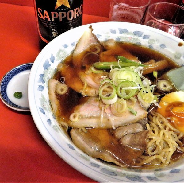 「チャーシューメン（800円）＋サッポロ黒」@萬金の写真
