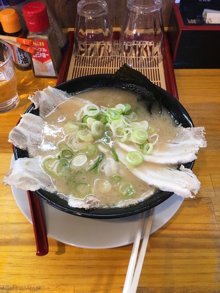 「究極の搾り出汁らー麺＋チャーシュー」@麺や 道の写真