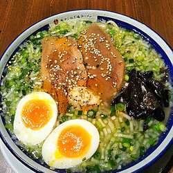 牛タンねぎ塩ラーメン(タン増玉子) 1100円