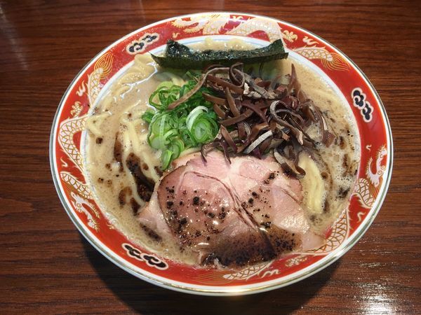 「濃厚ラーメン 黒（太麺・大盛）」@ラーメンかなやの写真