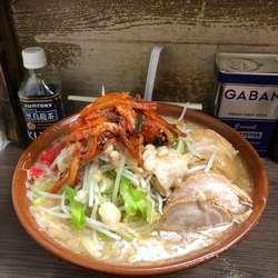 大豚ラーメン  麺マシ大小  ニラキムチ