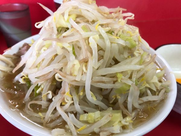 「小ラーメン 生卵」@ラーメン二郎 茨城守谷店の写真