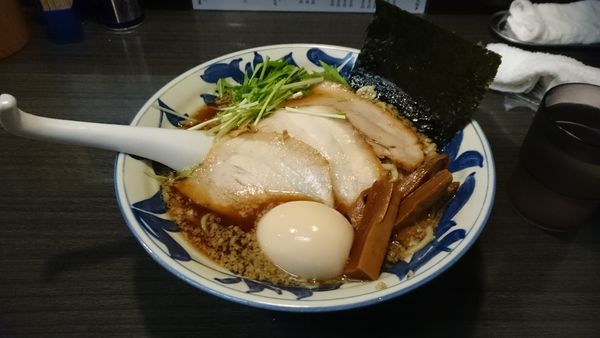 「醤油ラーメン＋味付け玉子」@ラーメンつけ麺 奔放の写真