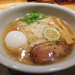 鷄塩味玉らー麺