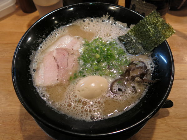 「味玉ラーメン（バリカタ）：850円」@博多一瑞亭 三田店の写真