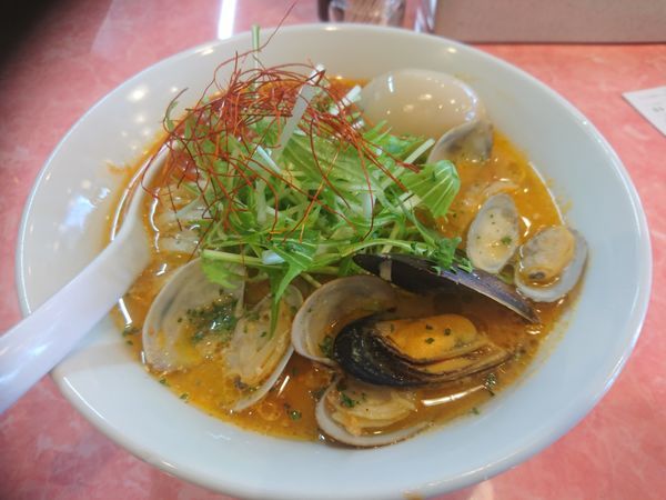 「【限定】トマトとぼんごれぬぅ～どる800円＋味玉(ﾗｰﾊﾟｽ」@カッパラーメンセンターの写真