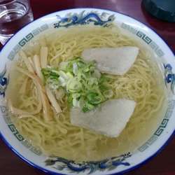 塩ラーメン700円+大盛り100円