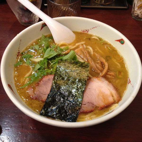 「正油らーめん ¥720」@らいおん 府中本店の写真