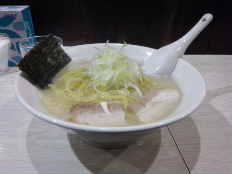 「豚骨塩ラーメン」@ラーメン 花の写真