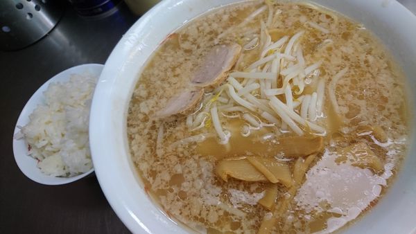「ラーメン、小ライス」@ホープ軒 千駄ヶ谷本店の写真