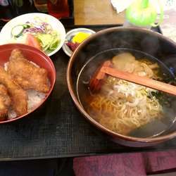 ソースカツセット(並盛)900円