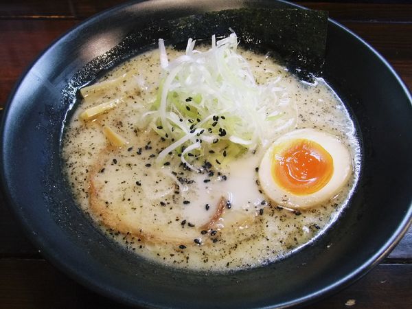 「白旨(750円)」@麺屋はやたろう 立川店の写真