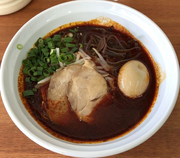 「赤玉子らーめん＋替玉（￥800＋￥100）」@九州ラーメン 豚秀の写真