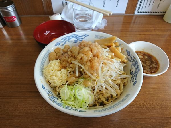 「すき焼き油そば」@ラーメンの店 どでん 北浦和店の写真