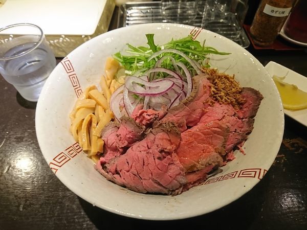 「ローストビーフまぜそば」@中華そば 葵の写真