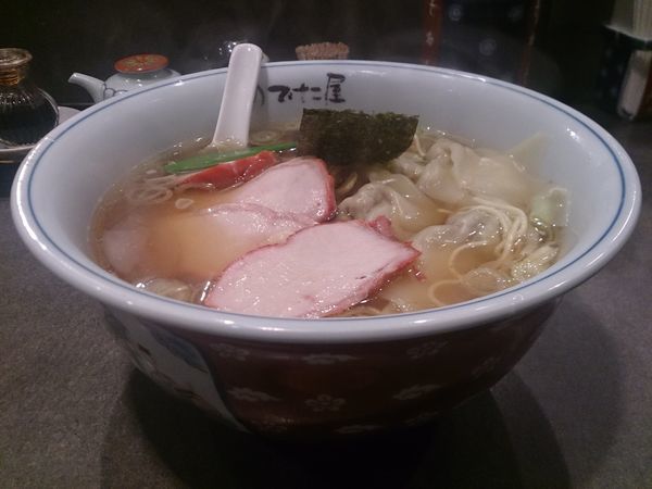 「チャーシューワンタンメン」@支那そば めでた屋の写真
