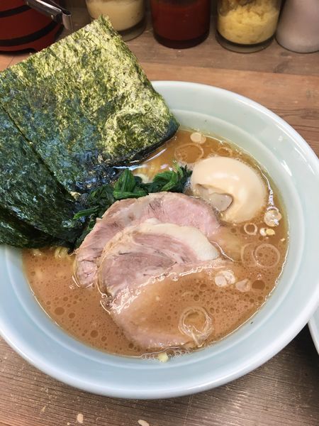 「ラーメン 並盛り」@横浜らーめん 渡来武の写真