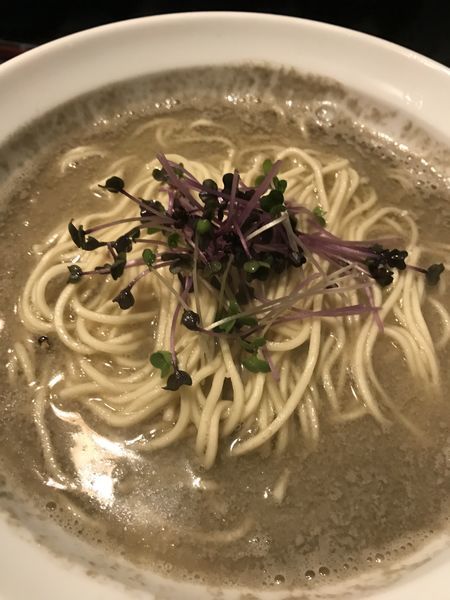 「燻香タラそば」@灰汁中華 丿貫 福富町本店の写真