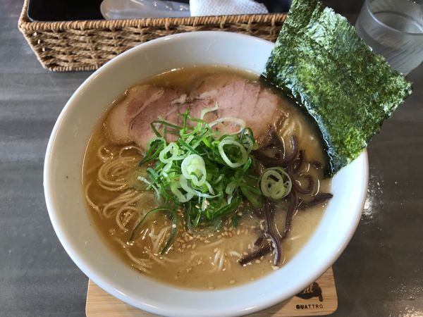「とんこつ」@細麺屋 くわとろの写真