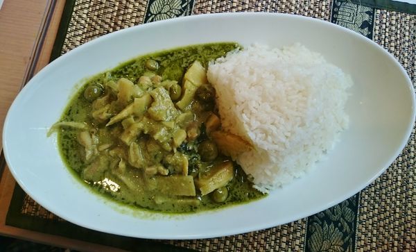 「グリーンカレー 800円」@タイレストラン JIMJUMの写真