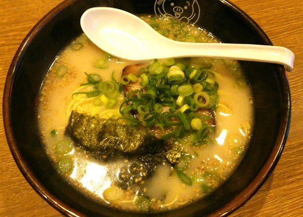 「博多ラーメン　640円」@博多ラーメン 長浜や 府中店の写真