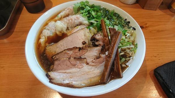 「チャーシューワンタン麺」@俺系らーめん 藤本の写真