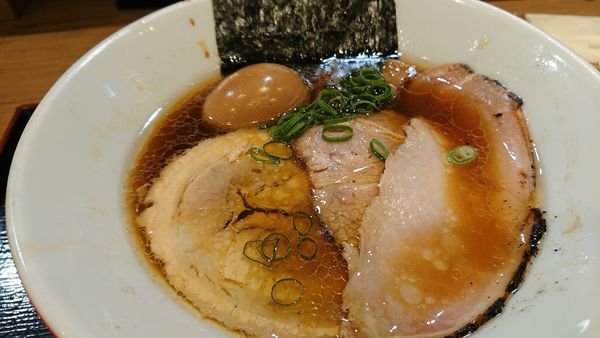 「特製中華そば」@日本の中華そば富田 成田空港店の写真