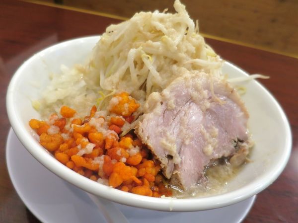 「ラーメン 小 ７５０円 ※ニンニク少し・アブラ・辛玉・玉ネギ」@自家製麺 ダイサンの写真
