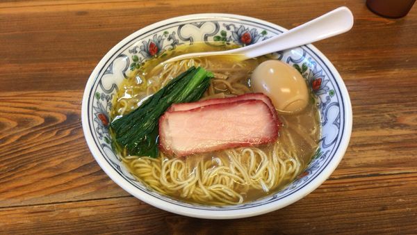 「貝そば味玉（薄口醤油）」@まるえ食堂の写真