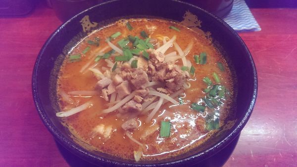 「辛ラーメン、替え玉w」@とんこつラーメン 博多風龍 渋谷店の写真