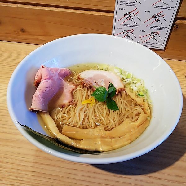 「淡麗鶏そば(塩)」@麺場 二寅 秋津本店の写真