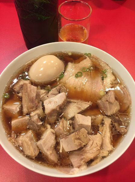 「醤油らーめんポーク」@西梅田 らんぷの写真