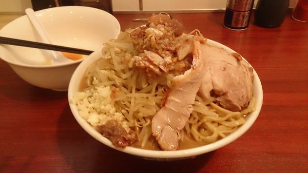 「ラーメン麺増し850円+生卵50円」@俺の生きる道 つくば店の写真